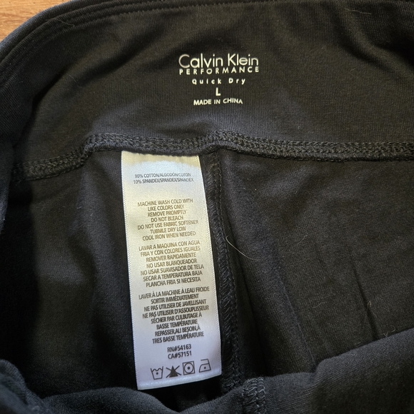 NWT! Calvin Klein Performance Black Capris - Picture 3 of 5